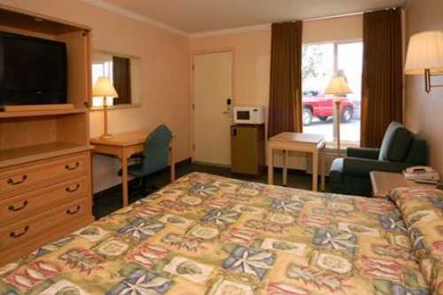 Econo Lodge Sequoia Area 003